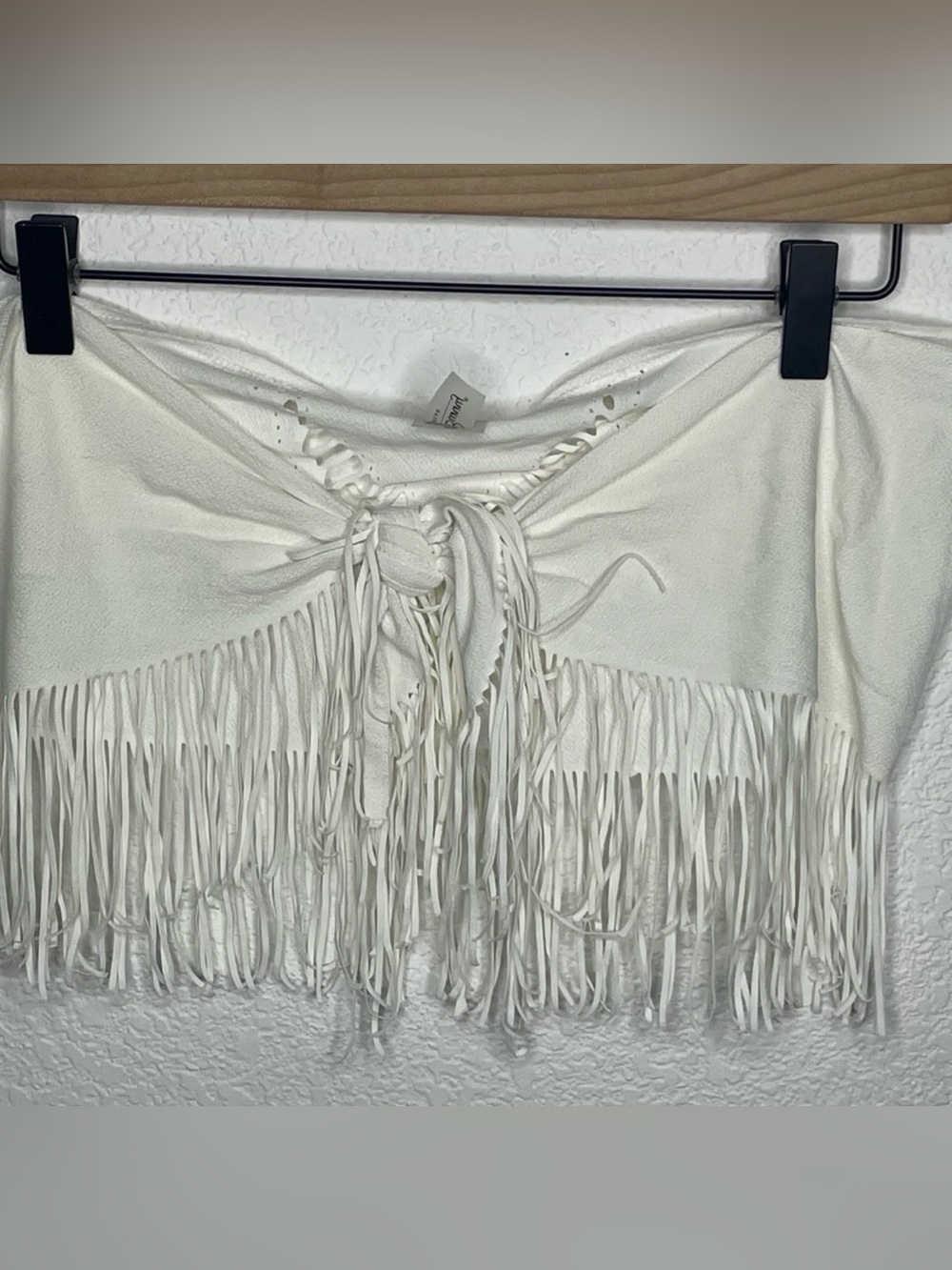 Beach Bunny Tie-Front top fringe summer
White one size - Picture 2 of 7